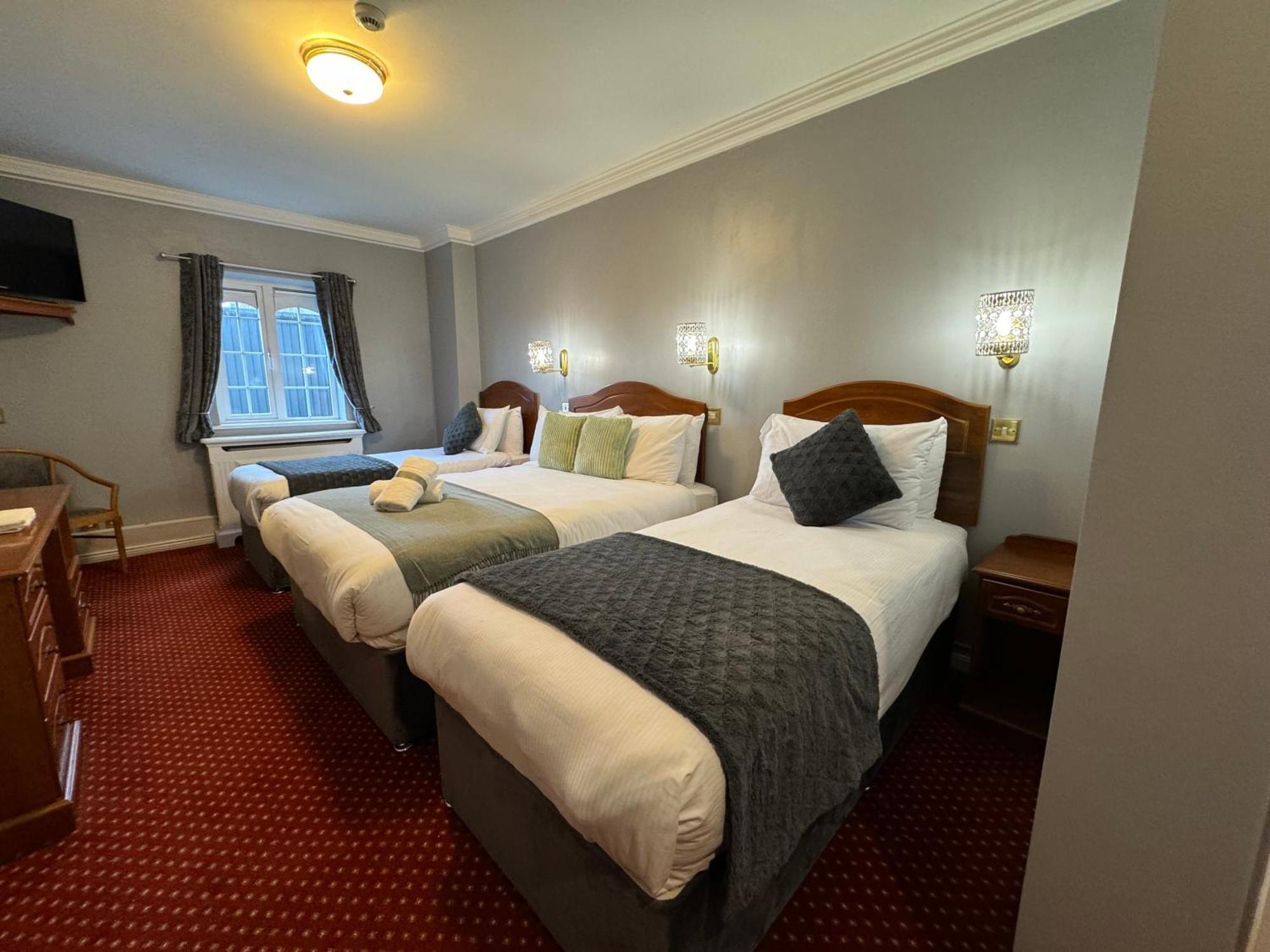 Hotel The Killarney Grand Exterior foto