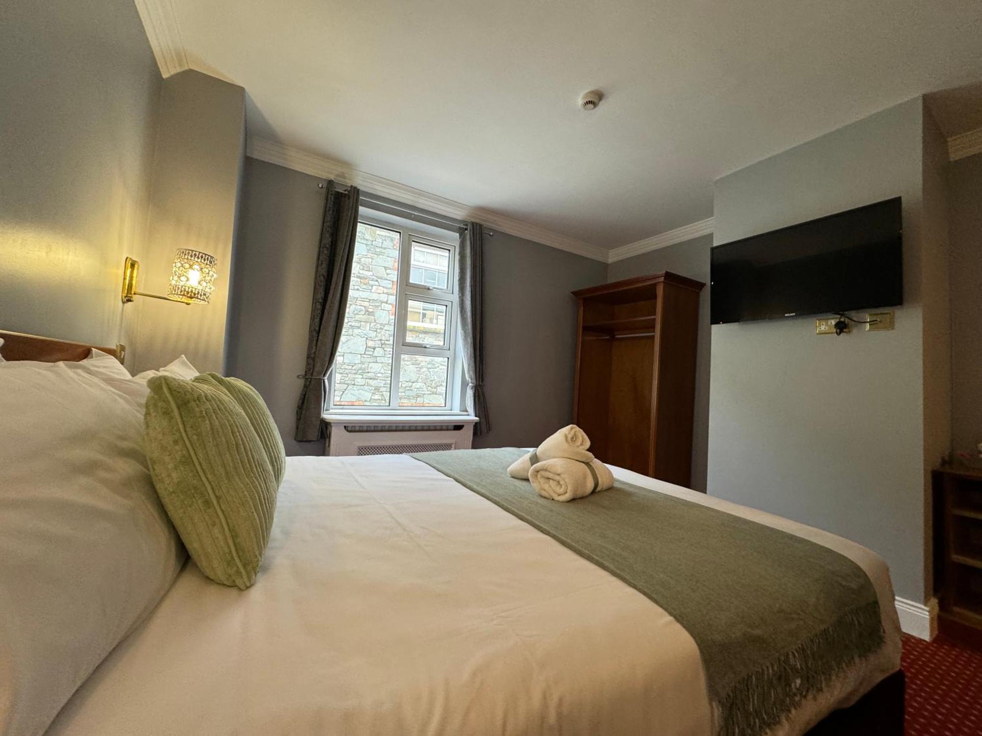 Hotel The Killarney Grand Exterior foto