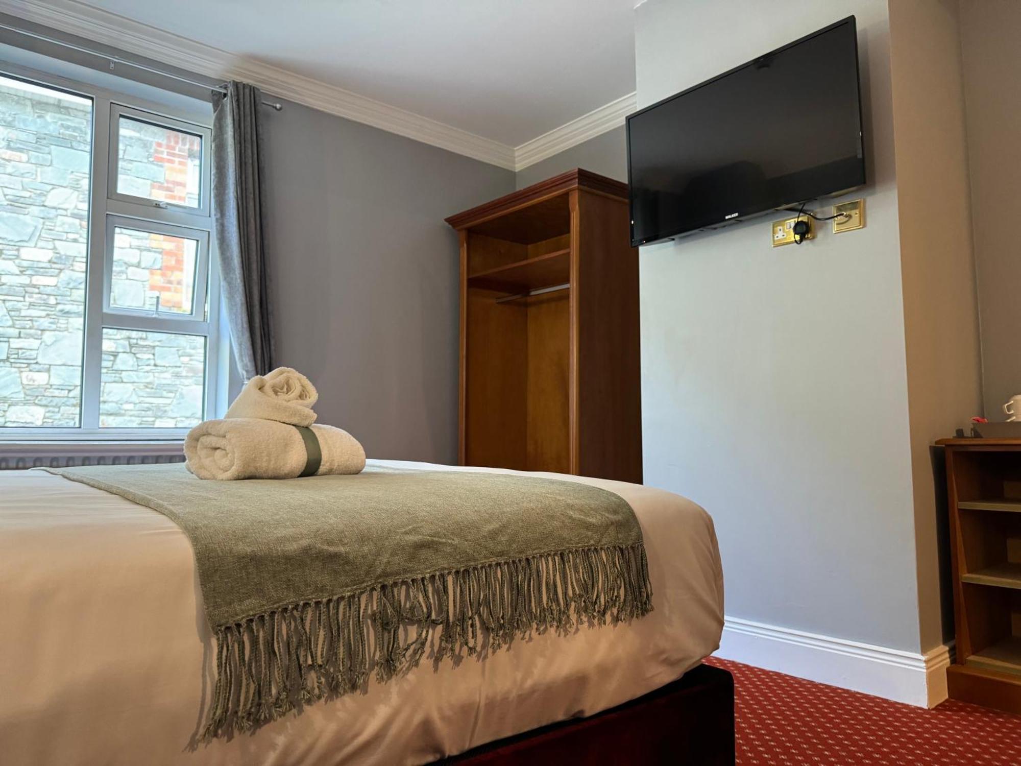Hotel The Killarney Grand Exterior foto