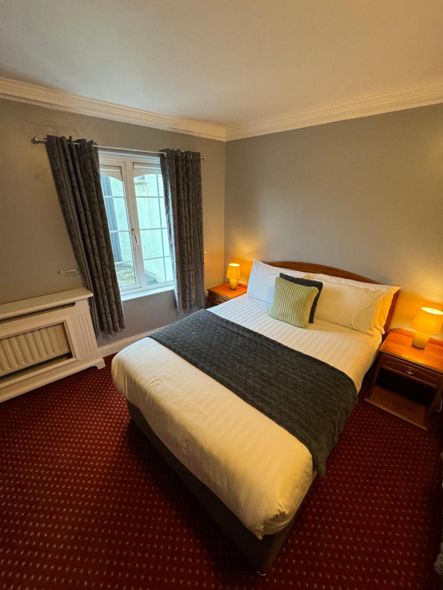 Hotel The Killarney Grand Exterior foto